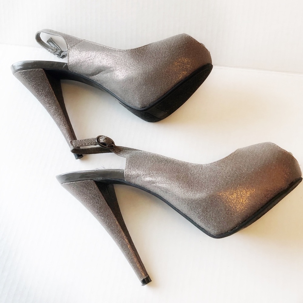 Jennifer Lopez Silver Metallic peep toe heel